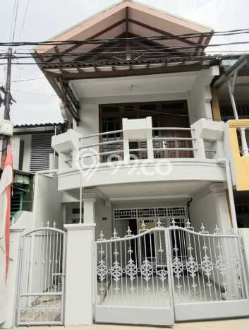 Rumah Modern 4 Kamar LT 70m2 di Pondok Kelapa Rumah Modern 4 Kamar LT 70m2 di Pondok Kelapa