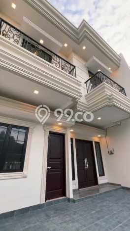 Hot Offer Hunian Mewah Ideal dan Luas di Duren Sawit, Jakarta Timur Hot Offer Hunian Mewah Ideal dan Luas di Duren Sawit, Jakarta Timur