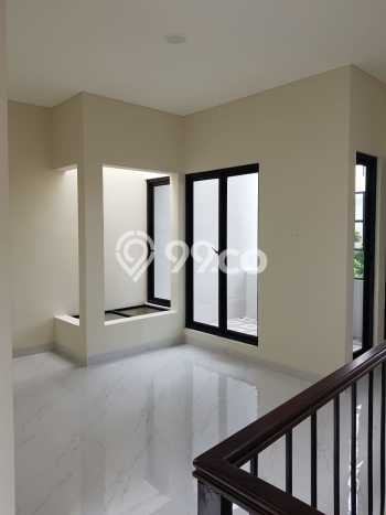 Rumah Minimalis 4 KT di Pejaten Jakarta Selatan Semi Furnished Rumah Minimalis 4 KT di Pejaten Jakarta Selatan Semi Furnished