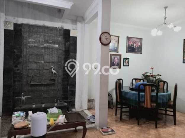 Dijual Hunian Rumah Terawat 4 KT di Pondok Bambu, Jakarta Timur Dijual Hunian Rumah Terawat 4 KT di Pondok Bambu, Jakarta Timur