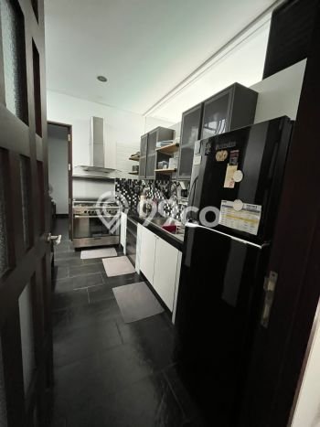 Ready to Use! Premium House LT 300m2 Desain Elegan di Lebak Bulus Ready to Use! Premium House LT 300m2 Desain Elegan di Lebak Bulus