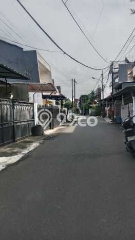 Rumah Luas Asri 4 KT Siap Pakai di Pondok Kelapa Jakarta Timur Rumah Luas Asri 4 KT Siap Pakai di Pondok Kelapa Jakarta Timur