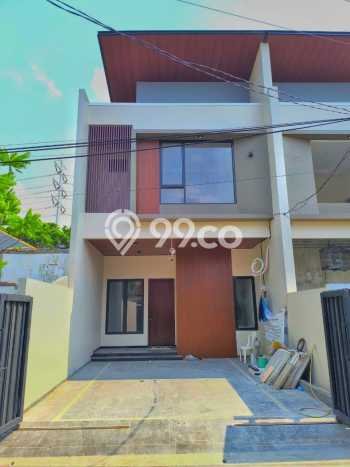 Rumah Elit Modern Tanpa Renovasi di Rawamangun Jakarta Timur Rumah Elit Modern Tanpa Renovasi di Rawamangun Jakarta Timur