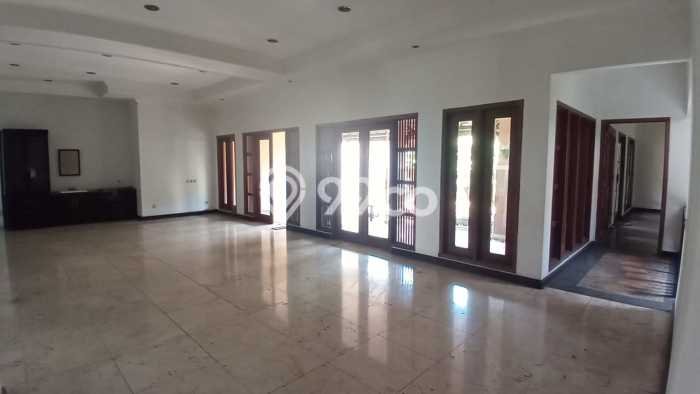 Dijual Rumah Luas Megah Dengan View Eksklusif di Cipinang, Jakarta Timur Dijual Rumah Luas Megah Dengan View Eksklusif di Cipinang, Jakarta Timur