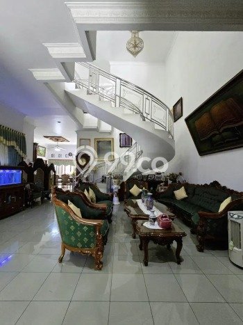 Rumah Luxury Modern Tanpa Renovasi di Pondok Kelapa Jakarta Timur Rumah Luxury Modern Tanpa Renovasi di Pondok Kelapa Jakarta Timur