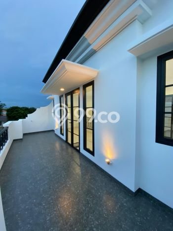 Rumah Modern Minimalis 5 Kamar Siap Huni di Ciracas Rumah Modern Minimalis 5 Kamar Siap Huni di Ciracas
