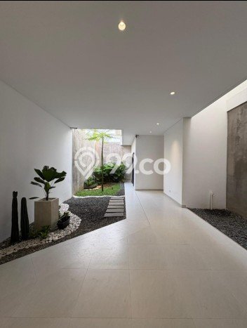 Rumah Luxury Modern Siap Huni di Kemang Jakarta Selatan Rumah Luxury Modern Siap Huni di Kemang Jakarta Selatan