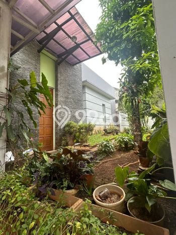 Rumah Elit Modern Tanpa Renovasi di Pondok Bambu Jakarta Timur Rumah Elit Modern Tanpa Renovasi di Pondok Bambu Jakarta Timur