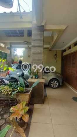 Rumah Elit Modern Tanpa Renovasi di Pondok Kelapa Jakarta Timur Rumah Elit Modern Tanpa Renovasi di Pondok Kelapa Jakarta Timur