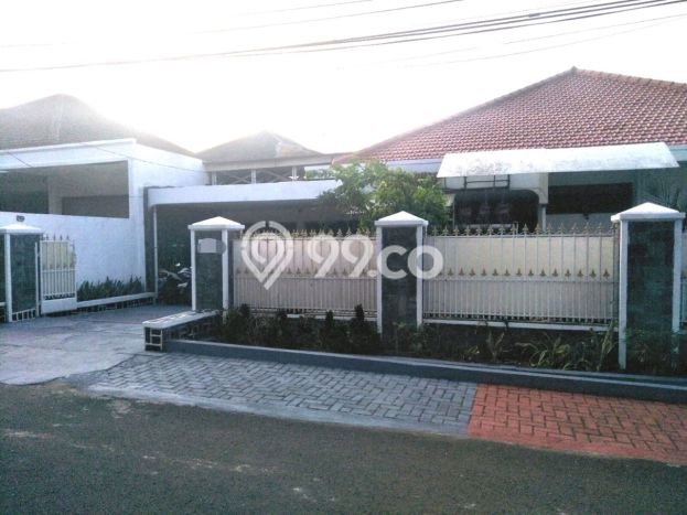For Sale! Luxury House LT 550m2 Desain Elegan di Jatiwaringin For Sale! Luxury House LT 550m2 Desain Elegan di Jatiwaringin