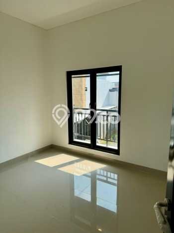 Rumah Luas Asri 3 KT Siap Pakai di Cinere Jakarta Selatan Rumah Luas Asri 3 KT Siap Pakai di Cinere Jakarta Selatan
