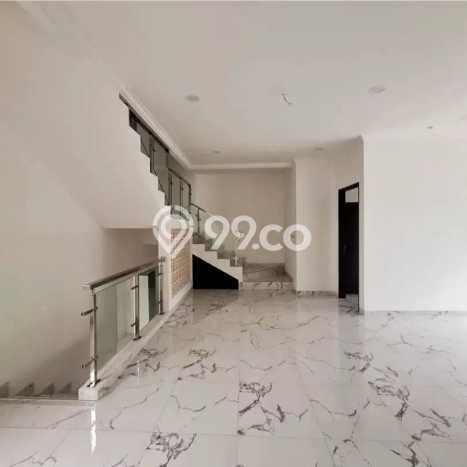Rumah Strategis Modern Lb 170m2 di Duren Sawit, Jakarta Timur Rumah Strategis Modern Lb 170m2 di Duren Sawit, Jakarta Timur