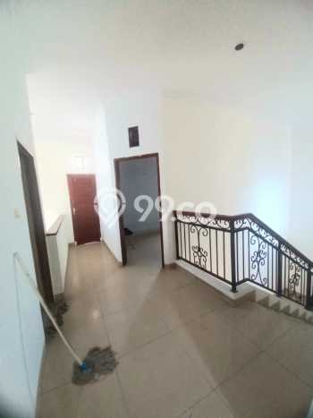 For Sale! Premium House LT 300m2 Desain Elegan di Pondok Kelapa For Sale! Premium House LT 300m2 Desain Elegan di Pondok Kelapa