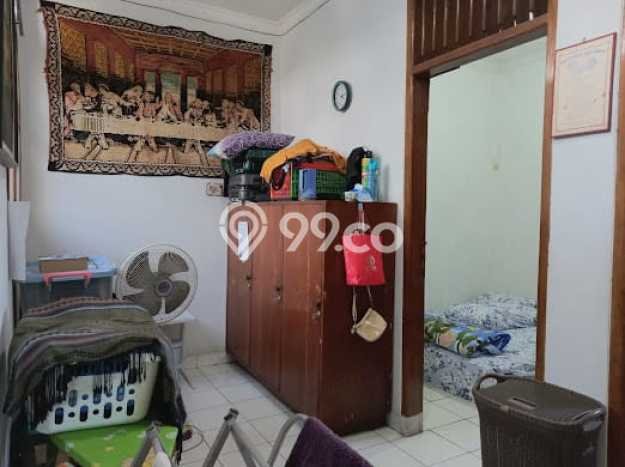 Dijual Hunian Rumah Terawat 4 KT di Pondok Bambu, Jakarta Timur Dijual Hunian Rumah Terawat 4 KT di Pondok Bambu, Jakarta Timur
