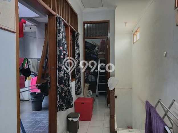 Dijual Hunian Rumah Terawat 4 KT di Pondok Bambu, Jakarta Timur Dijual Hunian Rumah Terawat 4 KT di Pondok Bambu, Jakarta Timur