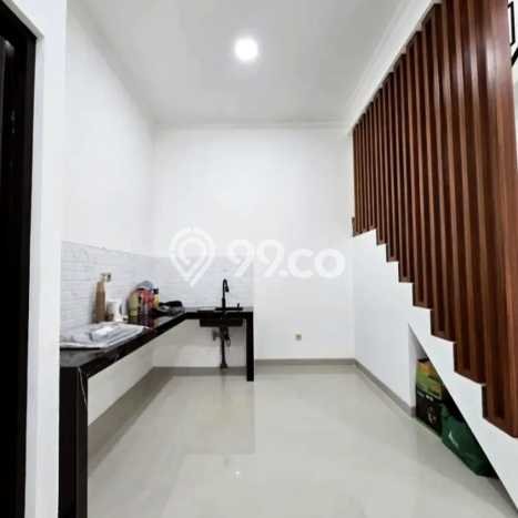 Rumah Strategis Modern Lb 170m2 di Duren Sawit, Jakarta Timur Rumah Strategis Modern Lb 170m2 di Duren Sawit, Jakarta Timur