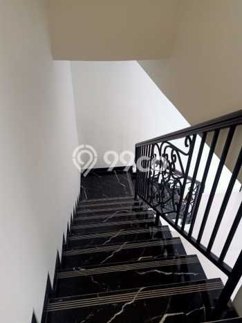 Jual Rumah Mewah Elegan Dengan View Eksklusif di Rawamangun, Jakarta Timur Jual Rumah Mewah Elegan Dengan View Eksklusif di Rawamangun, Jakarta Timur