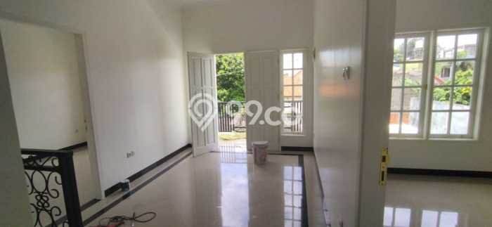 For Sale Rumah 5 Kamar Lokasi Strategis Nyaman dan Strategis di Pasar Minggu For Sale Rumah 5 Kamar Lokasi Strategis Nyaman dan Strategis di Pasar Minggu