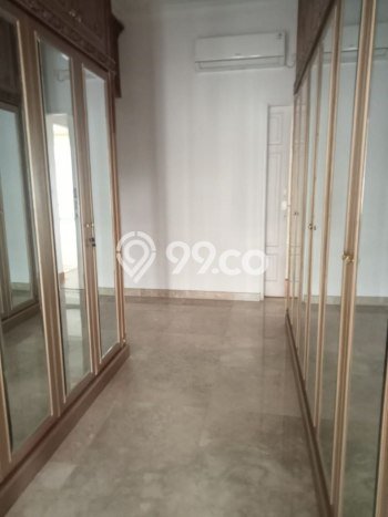 Disewakan Rumah Nyaman di Kemang LT 691m2 / LB 576m2 Kondisi Bagus Disewakan Rumah Nyaman di Kemang LT 691m2 / LB 576m2 Kondisi Bagus