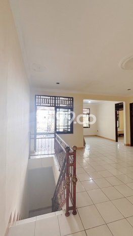 Rumah Mewah LB 200m2 Siap Huni Desain Elegan di Rawamangun, Jakarta Timur Rumah Mewah LB 200m2 Siap Huni Desain Elegan di Rawamangun, Jakarta Timur