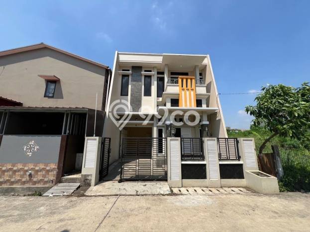 Rumah Modern Cantik 5 KT Bisa Langsung Pindah di Bekasi Timur Rumah Modern Cantik 5 KT Bisa Langsung Pindah di Bekasi Timur