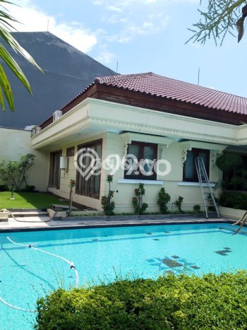 INVESTASI CERDAS! Rumah Exclusive Wonocolo, Surabaya, LT 1410m2m² LB 722m2m² INVESTASI CERDAS! Rumah Exclusive Wonocolo, Surabaya, LT 1410m2m² LB 722m2m²
