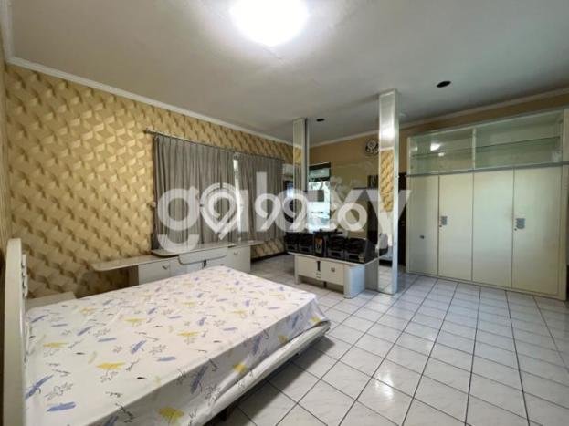 Rumah Asri dengan Luas Bangunan 500m2m² di Lokasi Mulyorejo, Surabaya Rumah Asri dengan Luas Bangunan 500m2m² di Lokasi Mulyorejo, Surabaya