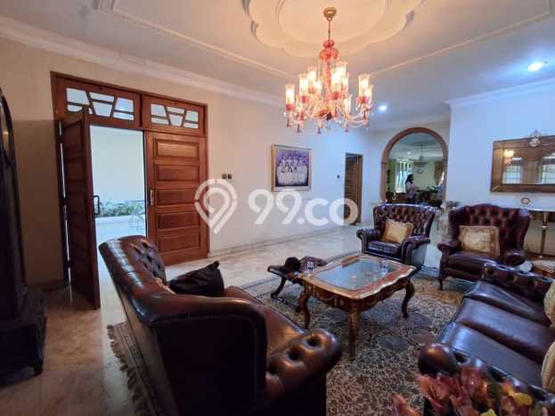 Rumah Mewah LB 1100m2 Siap Pakai Desain Elegan di Pungkur, Bandung Rumah Mewah LB 1100m2 Siap Pakai Desain Elegan di Pungkur, Bandung