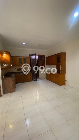 Siap Huni Rumah Mewah 0 Kamar di Kebon Jeruk Dekat ke Mana Pun Siap Huni Rumah Mewah 0 Kamar di Kebon Jeruk Dekat ke Mana Pun