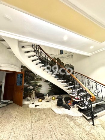 Dijual Rumah Luas Megah Dengan View Eksklusif di Permata Buana, Jakarta Barat Dijual Rumah Luas Megah Dengan View Eksklusif di Permata Buana, Jakarta Barat