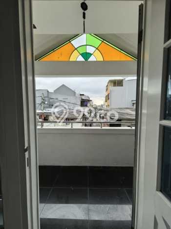 Rumah Elit Modern Tanpa Renovasi di Tamansari Jakarta Barat Rumah Elit Modern Tanpa Renovasi di Tamansari Jakarta Barat