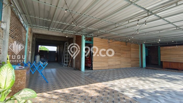AREA PREMIUM! Komersial Disewakan di Sewon, Luas 300m2m², Jalan Strategis AREA PREMIUM! Komersial Disewakan di Sewon, Luas 300m2m², Jalan Strategis