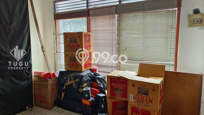Ruko Disewakan di Gondokusuman, Luas 300m2m², Area Komersial, Jalan Utama Ruko Disewakan di Gondokusuman, Luas 300m2m², Area Komersial, Jalan Utama