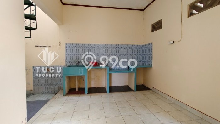 SPECIAL RATE! Rumah di Ngaglik, 2 KM, Lingkungan Sejuk, Luas 300m2m² Bangunan 300m2m² SPECIAL RATE! Rumah di Ngaglik, 2 KM, Lingkungan Sejuk, Luas 300m2m² Bangunan 300m2m²