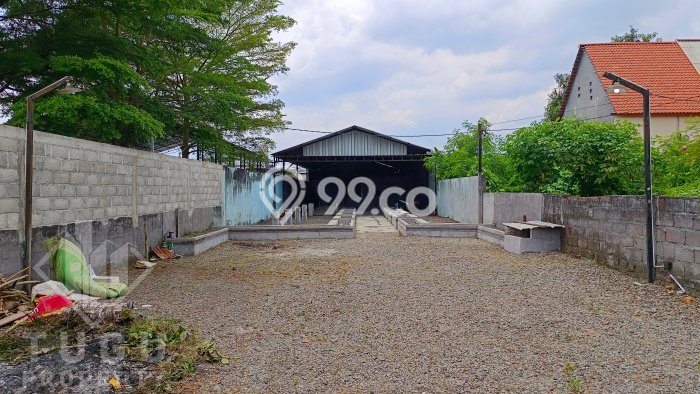 Komersial disewakan lokasi strategis Kasihan Bantul 180m2 Komersial disewakan lokasi strategis Kasihan Bantul 180m2
