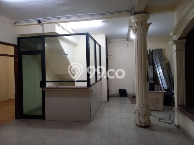 Disewakan Komersial di Kawasan Ramai Bekasi Kota Luas 300m2 Disewakan Komersial di Kawasan Ramai Bekasi Kota Luas 300m2