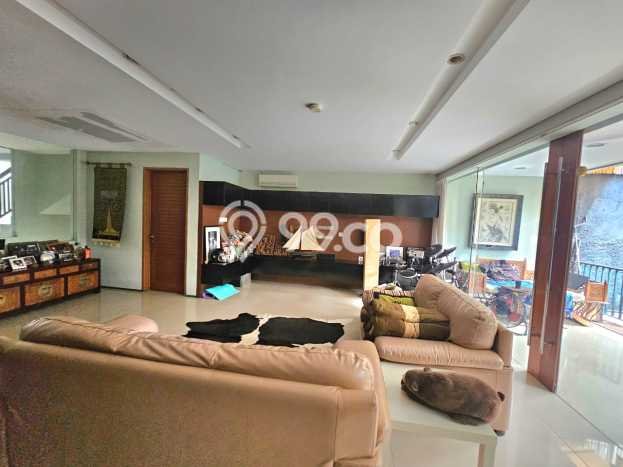 Rumah Elit Modern Siap Huni di Rawamangun Jakarta Timur Rumah Elit Modern Siap Huni di Rawamangun Jakarta Timur