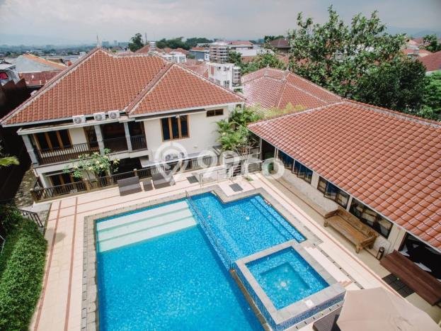 Disewakan! Rumah 2 Kamar Tidur &
2 Kamar Mandi di Cipedes, Bandung Disewakan! Rumah 2 Kamar Tidur &
2 Kamar Mandi di Cipedes, Bandung