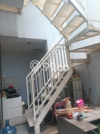 Hunian Cantik Minimalis Lb 200m2 di BSD, Tangerang Selatan Hunian Cantik Minimalis Lb 200m2 di BSD, Tangerang Selatan