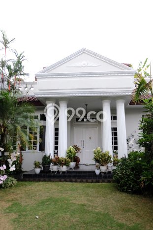 Rumah Luxury Modern Tanpa Renovasi di Pondok Indah Jakarta Selatan Rumah Luxury Modern Tanpa Renovasi di Pondok Indah Jakarta Selatan