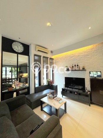 Ready to Use! Premium House LT 203m2 Desain Elegan di Bintaro Ready to Use! Premium House LT 203m2 Desain Elegan di Bintaro