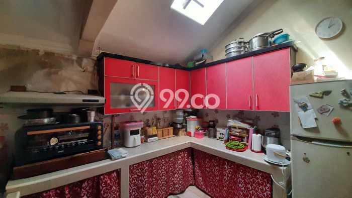 Dijual Rumah 4 Kamar Lokasi Ideal Bagus dan Strategis di Karang Tengah Dijual Rumah 4 Kamar Lokasi Ideal Bagus dan Strategis di Karang Tengah