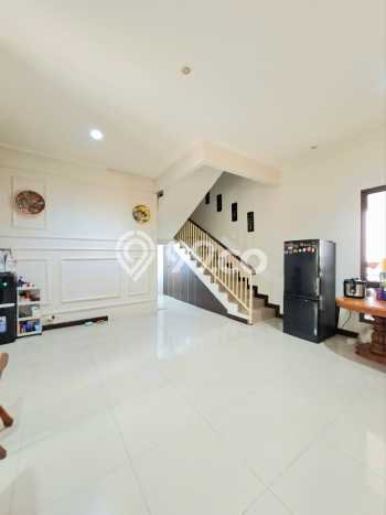 Ready to Use! Luxury House LT 182m2 Desain Modern di Bintaro Ready to Use! Luxury House LT 182m2 Desain Modern di Bintaro