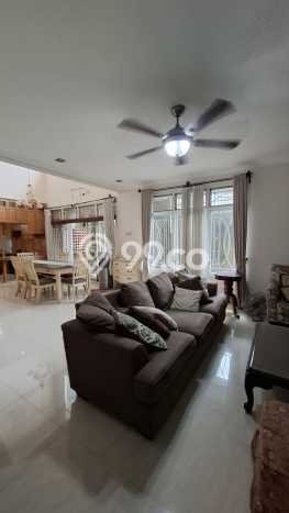 Dijual Rumah Luas Elegan Dengan View Eksklusif di Bintaro, Tangerang Selatan Dijual Rumah Luas Elegan Dengan View Eksklusif di Bintaro, Tangerang Selatan