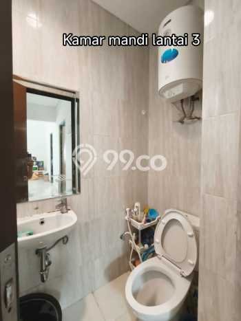 Dijual Rumah Strategis Bagus Punya 3 KT di BSD Tangerang Selatan SHM Dijual Rumah Strategis Bagus Punya 3 KT di BSD Tangerang Selatan SHM