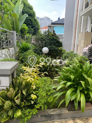 Rumah Mewah LB 200m2 Siap Huni Desain Elegan di Gading Serpong, Tangerang Rumah Mewah LB 200m2 Siap Huni Desain Elegan di Gading Serpong, Tangerang
