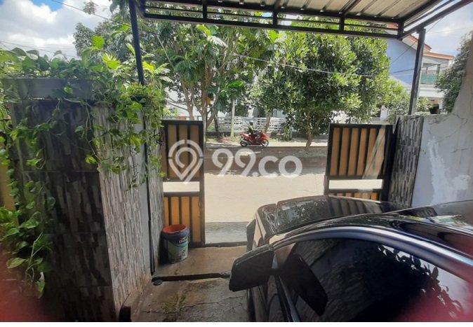 Dijual Rumah 4 Kamar Lokasi Ideal Bagus dan Strategis di Karang Tengah Dijual Rumah 4 Kamar Lokasi Ideal Bagus dan Strategis di Karang Tengah
