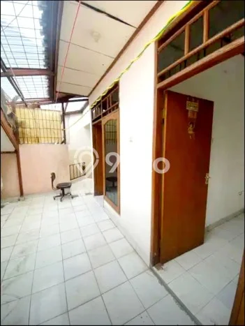 For Sale Rumah 6 Kamar Lokasi Strategis Nyaman dan Strategis di Ciputat Timur For Sale Rumah 6 Kamar Lokasi Strategis Nyaman dan Strategis di Ciputat Timur