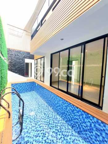 Ready to Use! Luxury House LT 180m2 Desain Elegan di Bintaro Ready to Use! Luxury House LT 180m2 Desain Elegan di Bintaro