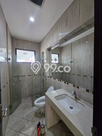 For Sale! Luxury House LT 250m2 Desain Modern di Alam Sutera For Sale! Luxury House LT 250m2 Desain Modern di Alam Sutera